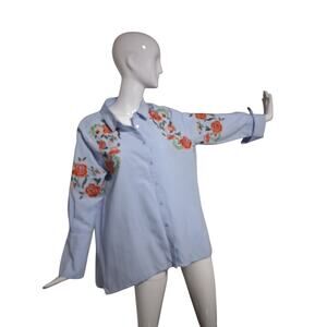 Hannah Embroidered Floral Women's size XL Button Up Casual Feminine Casual Top‎